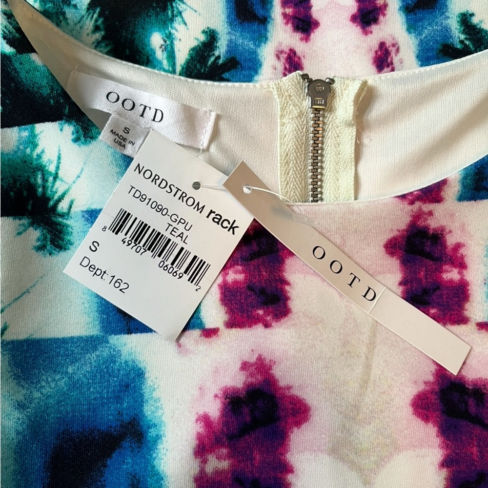 OOTD Nordstrom Rack. NWT. Cut Out Back. Beach, Party, Summer. Size Small. - Picture 2 of 8